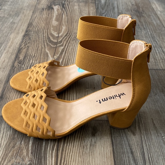 White Mountain Shoes - White Mountain Mustard Yellow Sandals